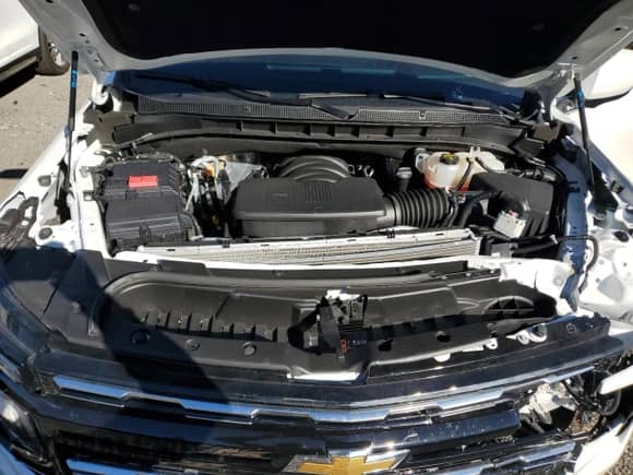 2025 Chevrolet Suburban High Country с VIN 1GNS6GRL9SR137022, выставлен на аукционе Copart как лот 84966035 с пробегом 19 914 миль миль и Списание • Salvage title. История ставок и продаж доступна на DreamBid. Изображение 12.