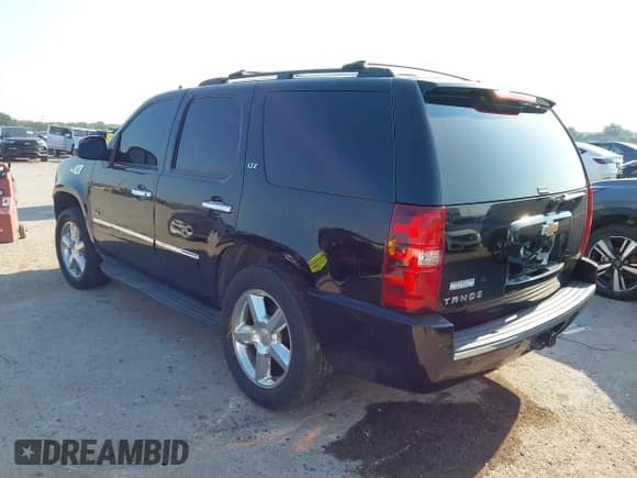 2011 Chevrolet Tahoe LTZ с VIN 1GNSCCE04BR400210, выставлен на аукционе IAAI как лот 42915250 с пробегом 199 282 миль миль и . История ставок и продаж доступна на DreamBid. Изображение 3.