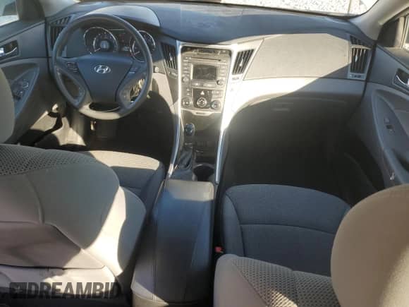 2014 Hyundai Sonata GLS z VIN 5NPEB4AC9EH824279, wystawiony jako Copart lot #87130315 z przebiegiem 121 661 mil mil oraz Czysty tytuł • Clean title. Historia ofert i sprzedaży dostępna na DreamBid. Obrazek 8.