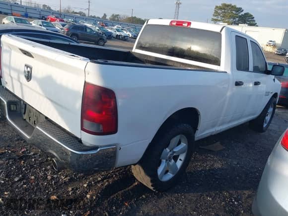 2015 Ram 1500 Express with VIN 1C6RR6FTXFS541997, listed as a IAAI auction lot 41470795 with 168,049 mi miles and . Bid and sale history available at DreamBid. Image 4.