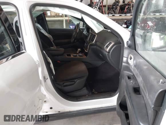 2017 Jeep Grand Cherokee Altitude с VIN 1C4RJFAG4HC651452, выставлен на аукционе IAAI как лот 42948509 с пробегом 143 613 миль миль и . История ставок и продаж доступна на DreamBid. Изображение 5.