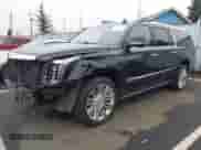 2016 Cadillac Escalade ESV Platinum с VIN 1GYS4KKJ5GR453707, выставлен на аукционе IAAI как лот 41359649 с пробегом 175 811 миль миль и . История ставок и продаж доступна на DreamBid. Изображение 21.