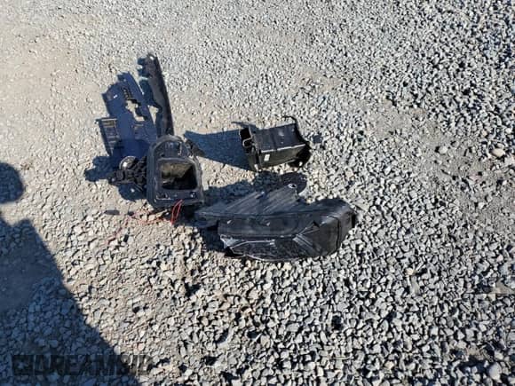 2024 Hyundai Sonata Limited с VIN KMHL54JJ1RA100365, выставлен на аукционе Copart как лот 80852515 с пробегом 18 107 миль миль и Списание • Salvage title. История ставок и продаж доступна на DreamBid. Изображение 12.