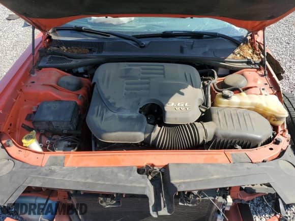 2018 Dodge Challenger SXT with VIN 2C3CDZAG7JH317647, listed as a Copart auction lot 68084405 with 176,805 mi miles and Salvage title. Bid and sale history available at DreamBid. Image 11.