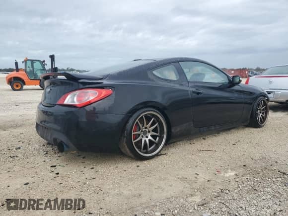 2010 Hyundai Genesis Coupe с VIN KMHHU6KH6AU013032, выставлен на аукционе Copart как лот 74095674 с пробегом 108 921 миль миль и Списание • Salvage title. История ставок и продаж доступна на DreamBid. Изображение 3.