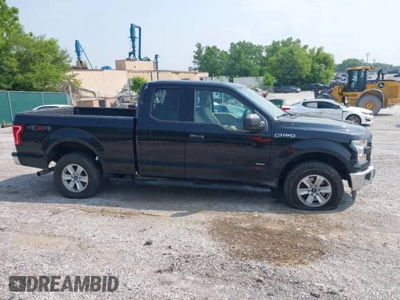 2017 Ford F-150 XL с VIN 1FTFX1EG1HKD47001, выставлен на аукционе IAAI как лот 42362486 с пробегом 154 666 миль миль и . История ставок и продаж доступна на DreamBid. Изображение 13.