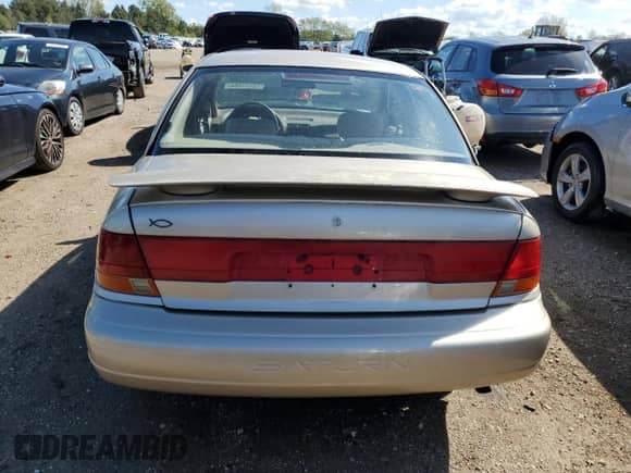 1998 Saturn SL с VIN 1G8ZK5272WZ253120, выставлен на аукционе Copart как лот 72911384 с пробегом 140 198 миль миль и Списание • Salvage title. История ставок и продаж доступна на DreamBid. Изображение 6.
