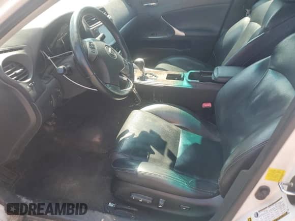 2012 Lexus IS 250 z VIN JTHCF5C29C5060645, wystawiony jako Copart lot #68281465 z przebiegiem 223 065 mil mil oraz Szkoda całkowita • Salvage title. Historia ofert i sprzedaży dostępna na DreamBid. Obrazek 7.