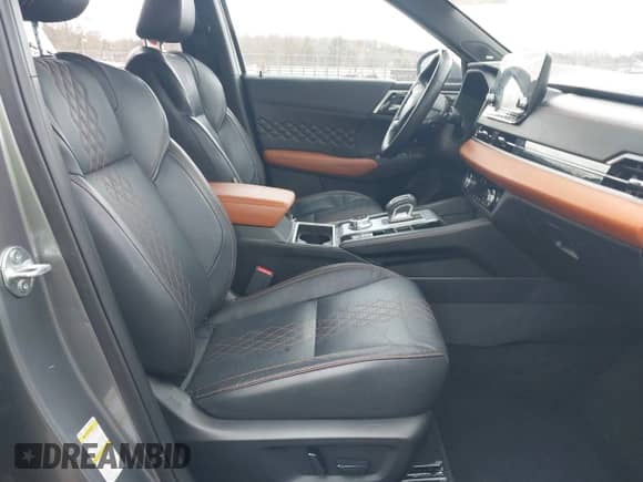 2023 Mitsubishi Outlander SEL z VIN JA4J4VA87PZ044314, wystawiony jako IAAI lot #41259803 z przebiegiem 31 927 mil mil oraz . Historia ofert i sprzedaży dostępna na DreamBid. Obrazek 5.