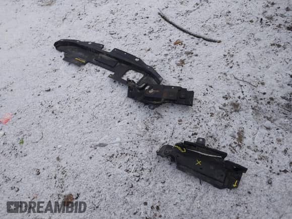 2017 Nissan Murano SL z VIN 5N1AZ2MH9HN202464, wystawiony jako IAAI lot #40971963 z przebiegiem 131 834 mil mil oraz . Historia ofert i sprzedaży dostępna na DreamBid. Obrazek 12.