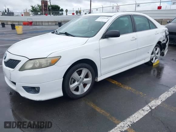 2011 Toyota Camry XLE with VIN 4T1BK3EK5BU609901, listed as a IAAI auction lot 43450106 with 208,455 mi miles and . Bid and sale history available at DreamBid. Image 17.