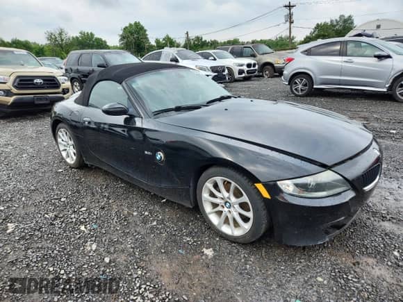 2008 BMW Z4 3.0i with VIN 4USBU335X8LW61383, listed as a Copart auction lot 63316075 with 104,286 mi miles and Clean title. Bid and sale history available at DreamBid. Image 4.