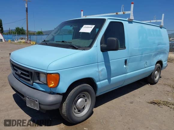 2005 Ford Econoline Cargo z VIN 1FTRE14W65HA61455, wystawiony jako IAAI lot #42608448 z przebiegiem 116 244 mil mil oraz . Historia ofert i sprzedaży dostępna na DreamBid. Obrazek 2.