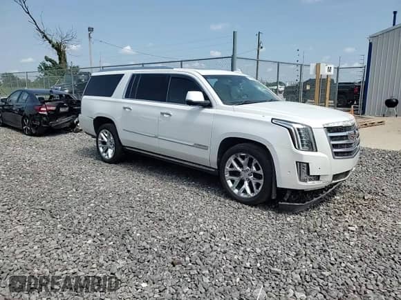 2017 Cadillac Escalade ESV Premium Luxury с VIN 1GYS4JKJ2HR249572, выставлен на аукционе Copart как лот 67258055 с пробегом 133 070 миль миль и Списание • Salvage title. История ставок и продаж доступна на DreamBid. Изображение 14.