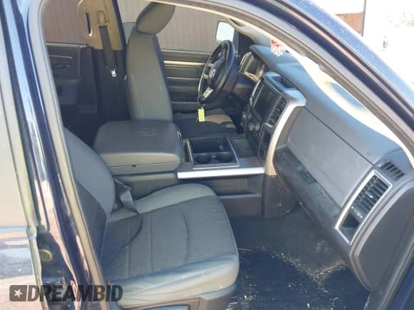 2014 Ram 1500 Big Horn z VIN 1C6RR7LT7ES361529, wystawiony jako IAAI lot #42831927 z przebiegiem 150 917 mil mil oraz . Historia ofert i sprzedaży dostępna na DreamBid. Obrazek 5.