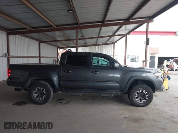 2020 Toyota Tacoma TRD Off Road с VIN 3TMCZ5AN0LM362664, выставлен на аукционе IAAI как лот 43409343 с пробегом 60 685 миль миль и . История ставок и продаж доступна на DreamBid. Изображение 13.