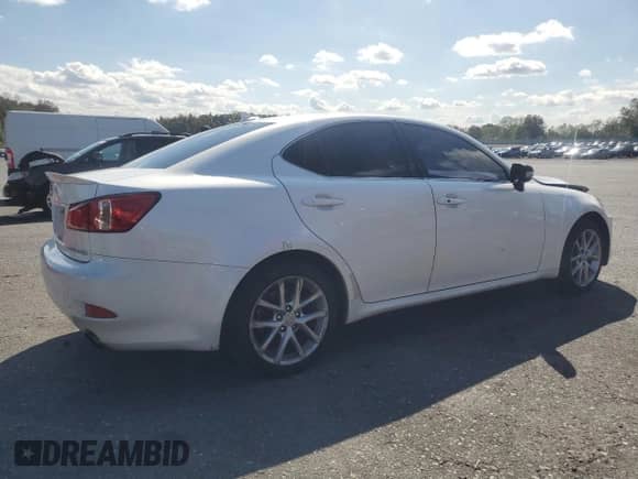 2011 Lexus IS 250 with VIN JTHCF5C24B5047655, listed as a Copart auction lot 84189745 with 197,926 mi miles and Salvage title. Bid and sale history available at DreamBid. Image 3.