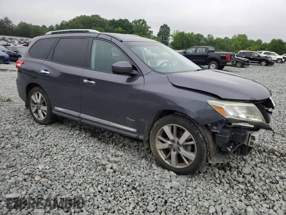 2014 Nissan Pathfinder Platinum Hybrid with VIN 5N1CR2MMXEC643839, listed as a Copart auction lot 57241155 with 234,625 mi miles and Salvage title. Bid and sale history available at DreamBid. Image 4.