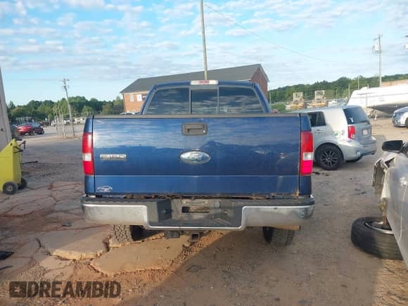 2008 Ford F-150 XLT z VIN 1FTPW14528FA15813, wystawiony jako IAAI lot #43086657 z przebiegiem 139 601 mil mil oraz . Historia ofert i sprzedaży dostępna na DreamBid. Obrazek 16.