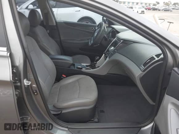 2011 Hyundai Sonata SE с VIN 5NPEC4AC8BH119904, выставлен на аукционе IAAI как лот 43430514 с пробегом 176 299 миль миль и . История ставок и продаж доступна на DreamBid. Изображение 5.