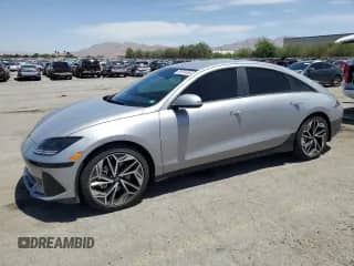 2024 Hyundai Ioniq 6 SEL с VIN KMHM34AC2RA070367, выставлен на аукционе Copart как лот 61074105 с пробегом 15 302 миль миль и Списание • Salvage title. История ставок и продаж доступна на DreamBid. Изображение 1.