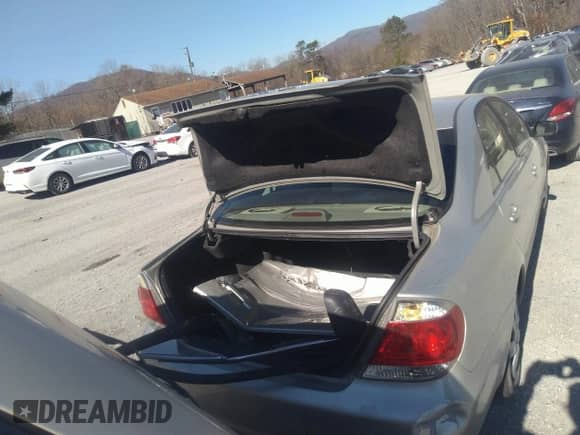 2006 Toyota Camry STD с VIN 4T1BE32K46U745857, выставлен на аукционе IAAI как лот 41685029 с пробегом 268 883 миль миль и . История ставок и продаж доступна на DreamBid. Изображение 17.