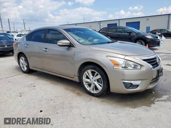 2015 Nissan Altima SL with VIN 1N4AL3AP1FN339067, listed as a Copart auction lot 70050725 with 88,856 mi miles and Clean title. Bid and sale history available at DreamBid. Image 4.