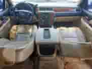 2008 Chevrolet Suburban LTZ z VIN 3GNFC16088G147809, wystawiony jako Copart lot #64783665 z przebiegiem 337 273 mil mil oraz Szkoda całkowita • Salvage title. Historia ofert i sprzedaży dostępna na DreamBid. Obrazek 8.