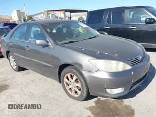 2006 Toyota Camry STD with VIN 4T1BE30K06U656063, listed as a IAAI auction lot 42386998 with 291,975 mi miles and . Bid and sale history available at DreamBid. Image 1.