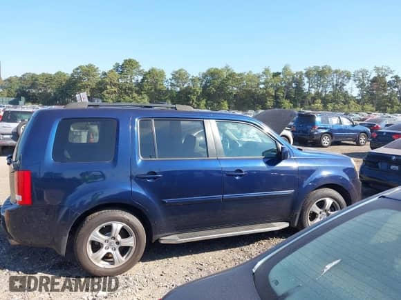 2015 Honda Pilot EX-L с VIN 5FNYF4H56FB042093, выставлен на аукционе IAAI как лот 43228405 с пробегом 141 245 миль миль и . История ставок и продаж доступна на DreamBid. Изображение 13.