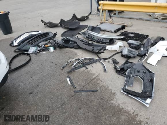 2023 Chevrolet Traverse Premier с VIN 1GNEVKKW2PJ288278, выставлен на аукционе Copart как лот 66841495 с пробегом 40 407 миль миль и Списание • Salvage title. История ставок и продаж доступна на DreamBid. Изображение 13.