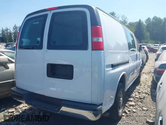 2018 Chevrolet Express Cargo with VIN 1GCWGAFG2J1194414, listed as a IAAI auction lot 42780705 with 142,943 mi miles and . Bid and sale history available at DreamBid. Image 4.