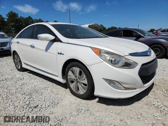 2013 Hyundai Sonata Limited with VIN KMHEC4A4XDA093353, listed as a Copart auction lot 71930055 with 180,827 mi miles and Clean title. Bid and sale history available at DreamBid. Image 4.