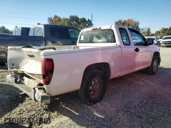 2008 Chevrolet Colorado Work Truck with VIN 1GCCS19E788201385, listed as a Copart auction lot 82403085 with 235,153 mi miles and Salvage title. Bid and sale history available at DreamBid. Image 3.