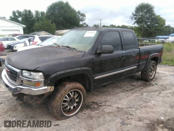 2005 GMC Sierra 1500 SLE with VIN 1GTEK19ZX5Z310277, listed as a IAAI auction lot 42948424 with 293,724 mi miles and . Bid and sale history available at DreamBid. Image 2.