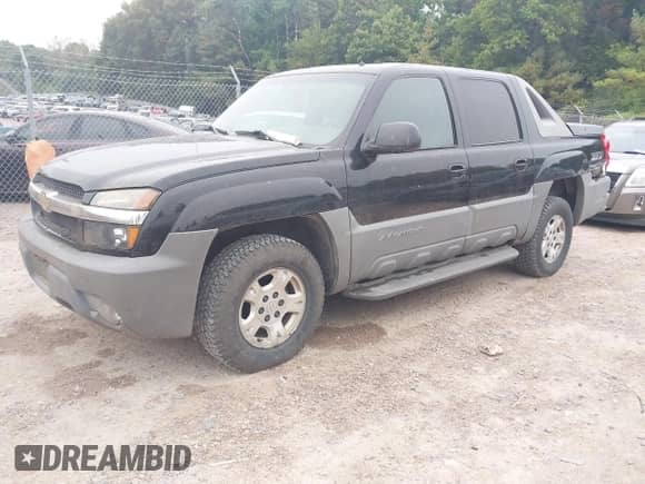 2002 Chevrolet Avalanche z VIN 3GNEK13T42G137377, wystawiony jako IAAI lot #43238542 z przebiegiem 214 114 mil mil oraz . Historia ofert i sprzedaży dostępna na DreamBid. Obrazek 2.