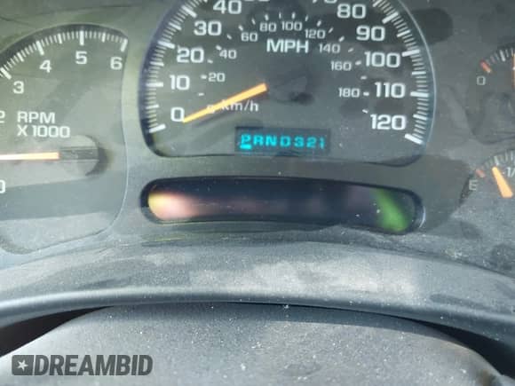 2005 Chevrolet Silverado 1500 LT with VIN 2GCEK13T351379602, listed as a IAAI auction lot 42153299 with Not provided miles and . Bid and sale history available at DreamBid. Image 7.