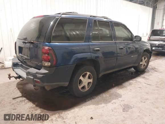 2003 Chevrolet TrailBlazer LT с VIN 1GNDT13S032389833, выставлен на аукционе IAAI как лот 43137017 с пробегом 263 087 миль миль и . История ставок и продаж доступна на DreamBid. Изображение 4.