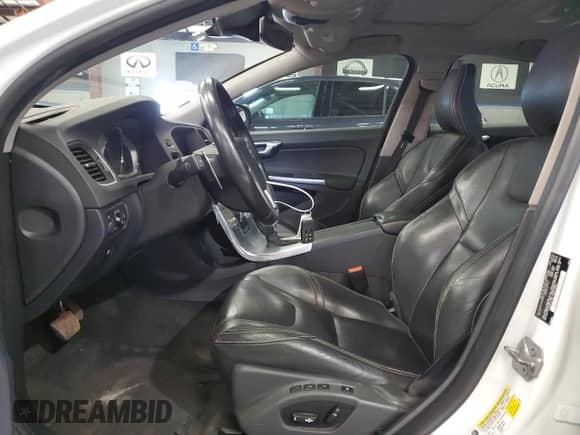 2017 Volvo S60 Dynamic с VIN YV140MTL9H2438394, выставлен на аукционе Copart как лот 89800775 с пробегом 183 479 миль миль и Чистый • Clean title. История ставок и продаж доступна на DreamBid. Изображение 7.