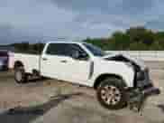 2024 Ford F-250 XL z VIN 1FT7W2BA9REF78919, wystawiony jako Copart lot #70136645 z przebiegiem 41 922 mil mil oraz Szkoda całkowita • Salvage title. Historia ofert i sprzedaży dostępna na DreamBid. Obrazek 4.