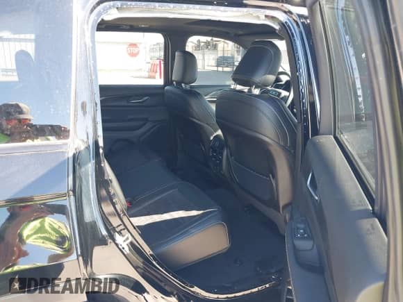 2024 Jeep Grand Cherokee Altitude X с VIN 1C4RJHAG6RC248750, выставлен на аукционе IAAI как лот 42183137 с пробегом 9 522 миль миль и . История ставок и продаж доступна на DreamBid. Изображение 8.