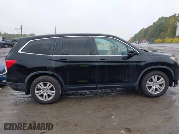 2016 Honda Pilot LX z VIN 5FNYF6H17GB040315, wystawiony jako IAAI lot #43402665 z przebiegiem 167 922 mil mil oraz . Historia ofert i sprzedaży dostępna na DreamBid. Obrazek 13.