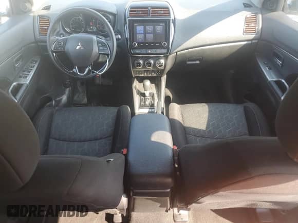 2020 Mitsubishi Outlander SE z VIN JA4AP4AU1LU023187, wystawiony jako Copart lot #80663525 z przebiegiem 49 390 mil mil oraz Szkoda całkowita • Salvage title. Historia ofert i sprzedaży dostępna na DreamBid. Obrazek 8.
