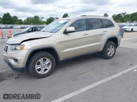 2014 Jeep Grand Cherokee Laredo z VIN 1C4RJFAG9EC264441, wystawiony jako IAAI lot #43020816 z przebiegiem 135 504 mil mil oraz . Historia ofert i sprzedaży dostępna na DreamBid. Obrazek 17.