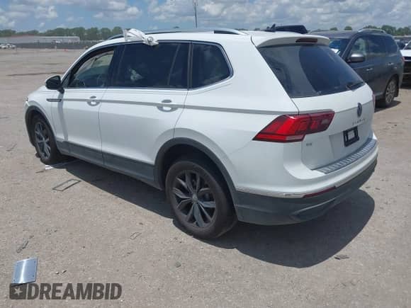 2024 Volkswagen Tiguan SE с VIN 3VVNB7AX6RM155636, выставлен на аукционе IAAI как лот 42588497 с пробегом 8 358 миль миль и . История ставок и продаж доступна на DreamBid. Изображение 3.