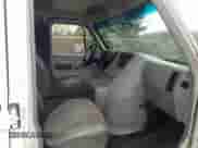 1995 Chevrolet Chevy Van z VIN 1GCEG25K2SF159884, wystawiony jako IAAI lot #41947206 z przebiegiem 308 693 mil mil oraz . Historia ofert i sprzedaży dostępna na DreamBid. Obrazek 5.