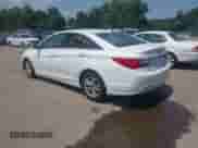 2011 Hyundai Sonata GLS z VIN 5NPEB4AC4BH128344, wystawiony jako IAAI lot #42872709 z przebiegiem 132 789 mil mil oraz . Historia ofert i sprzedaży dostępna na DreamBid. Obrazek 3.