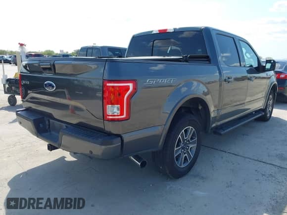 2017 Ford F-150 XL z VIN 1FTEW1CP7HFB49260, wystawiony jako IAAI lot #42951829 z przebiegiem 128 291 mil mil oraz . Historia ofert i sprzedaży dostępna na DreamBid. Obrazek 4.