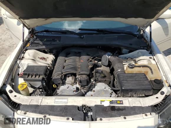 2005 Dodge Magnum SE with VIN 2D4FV48V45H647770, listed as a Copart auction lot 72318254 with 189,772 mi miles and Salvage title. Bid and sale history available at DreamBid. Image 11.