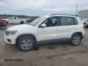 2017 Volkswagen Tiguan S с VIN WVGBV7AX2HK001676, выставлен на аукционе Copart как лот 83868875 с пробегом 113 101 миль миль и Списание • Salvage title. История ставок и продаж доступна на DreamBid. Изображение 1.